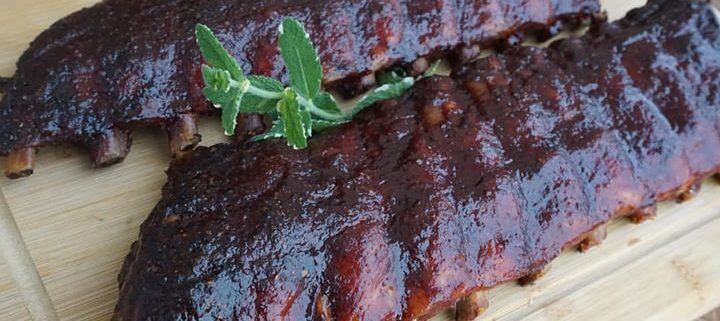 Spareribs vom Gasgrill, nach der 3-2-1 Methode