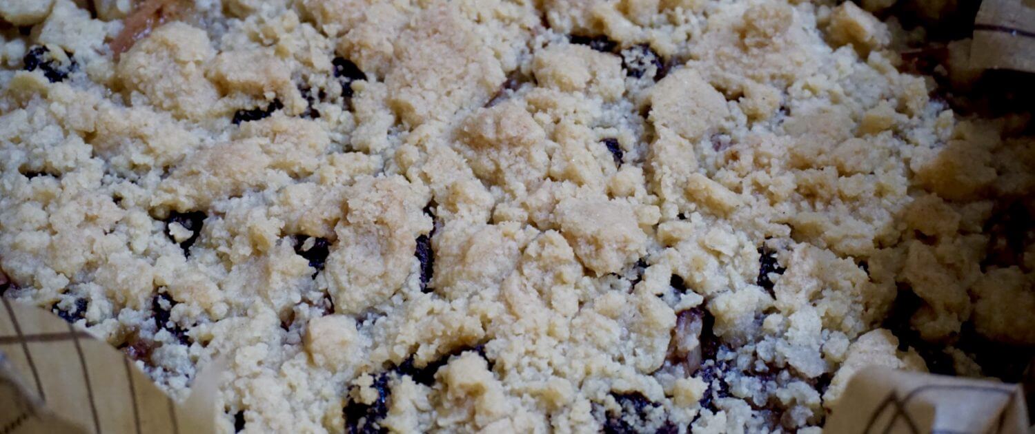 Apple Crumble aus dem Dutch Oven