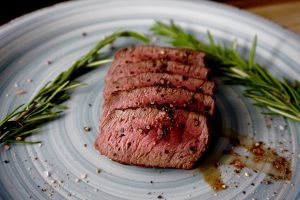 Steak grillen auf dem Gasgrill