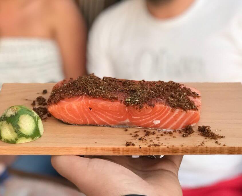 Lachs von der Holzplanke